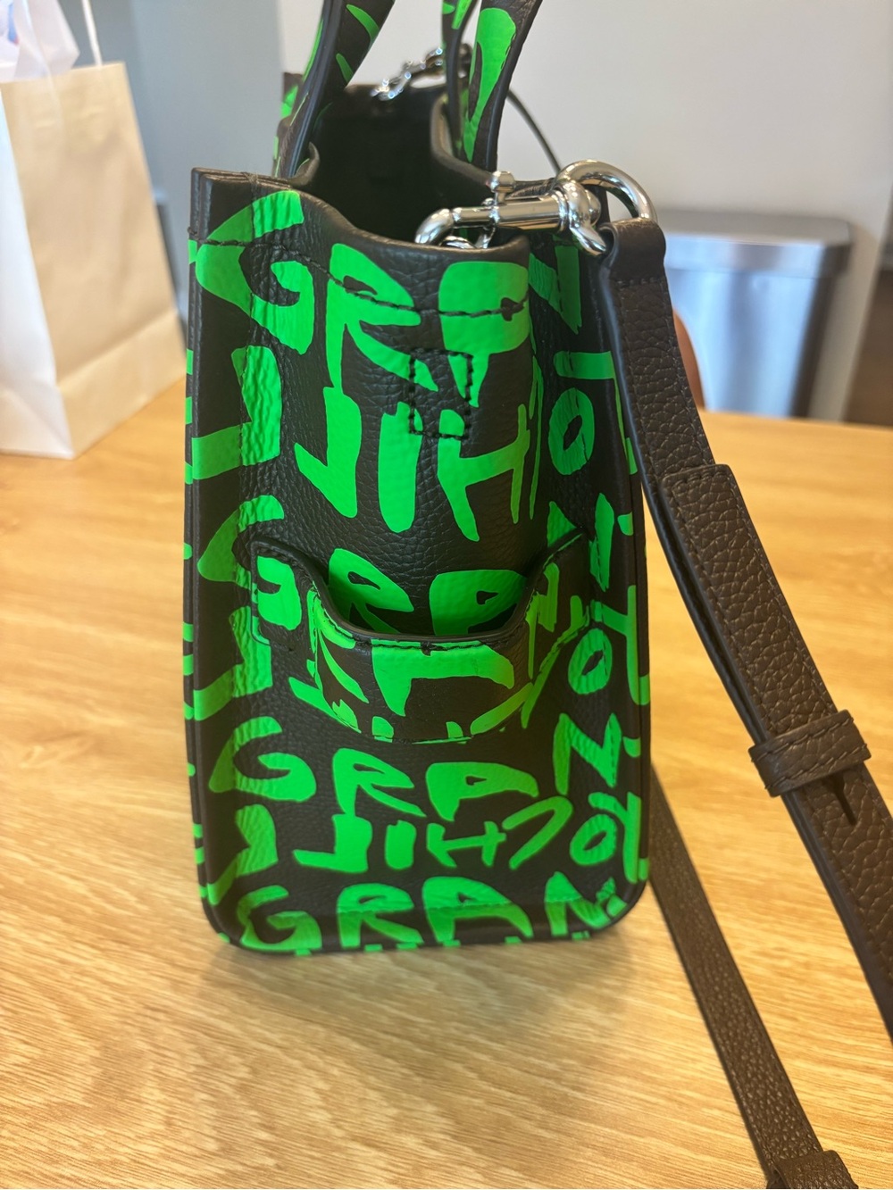 Marc Jacobs Black & Neon Green The Tote Bag - Sprouse limited edition - Picture 2 of 11
